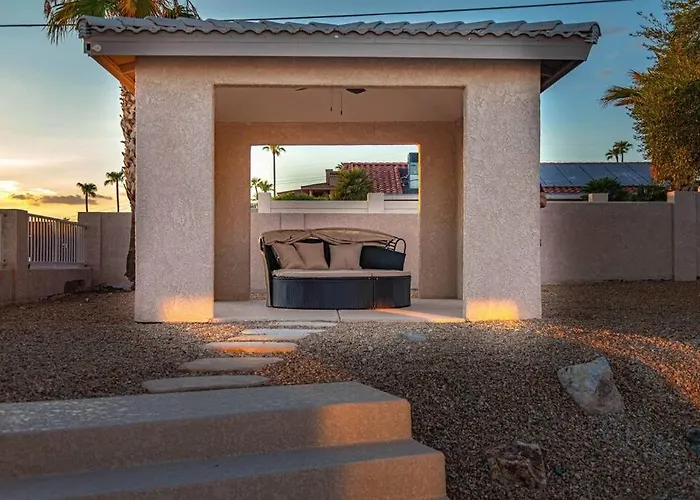 Style Living W/ Pool, Spa, Games Dom wakacyjny Lake Havasu City