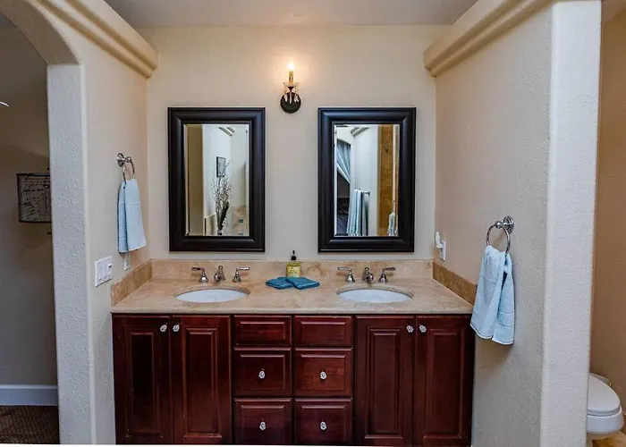 Style Living W/ Pool, Spa, Games Lake Havasu City