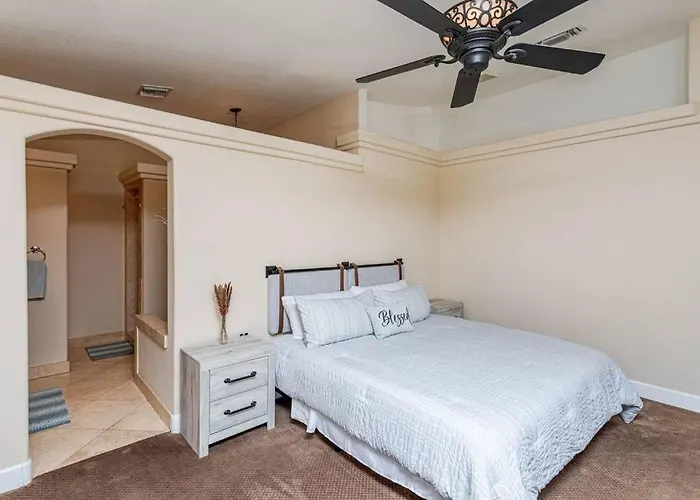 Style Living W/ Pool, Spa, Games